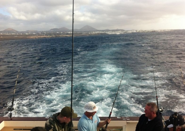 pescando al currican.jpg